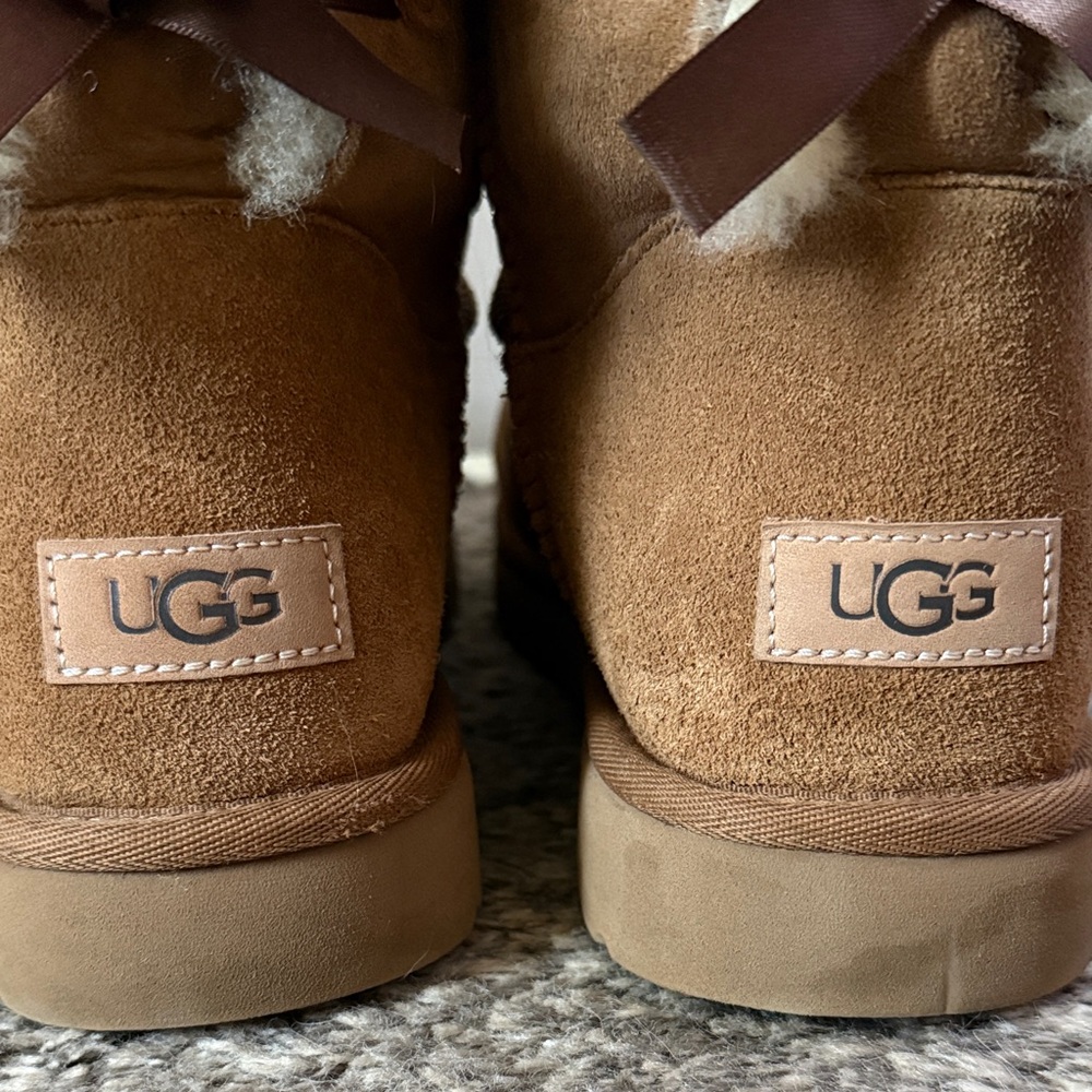 UGG Bailey bow boots - Picture 2 of 7